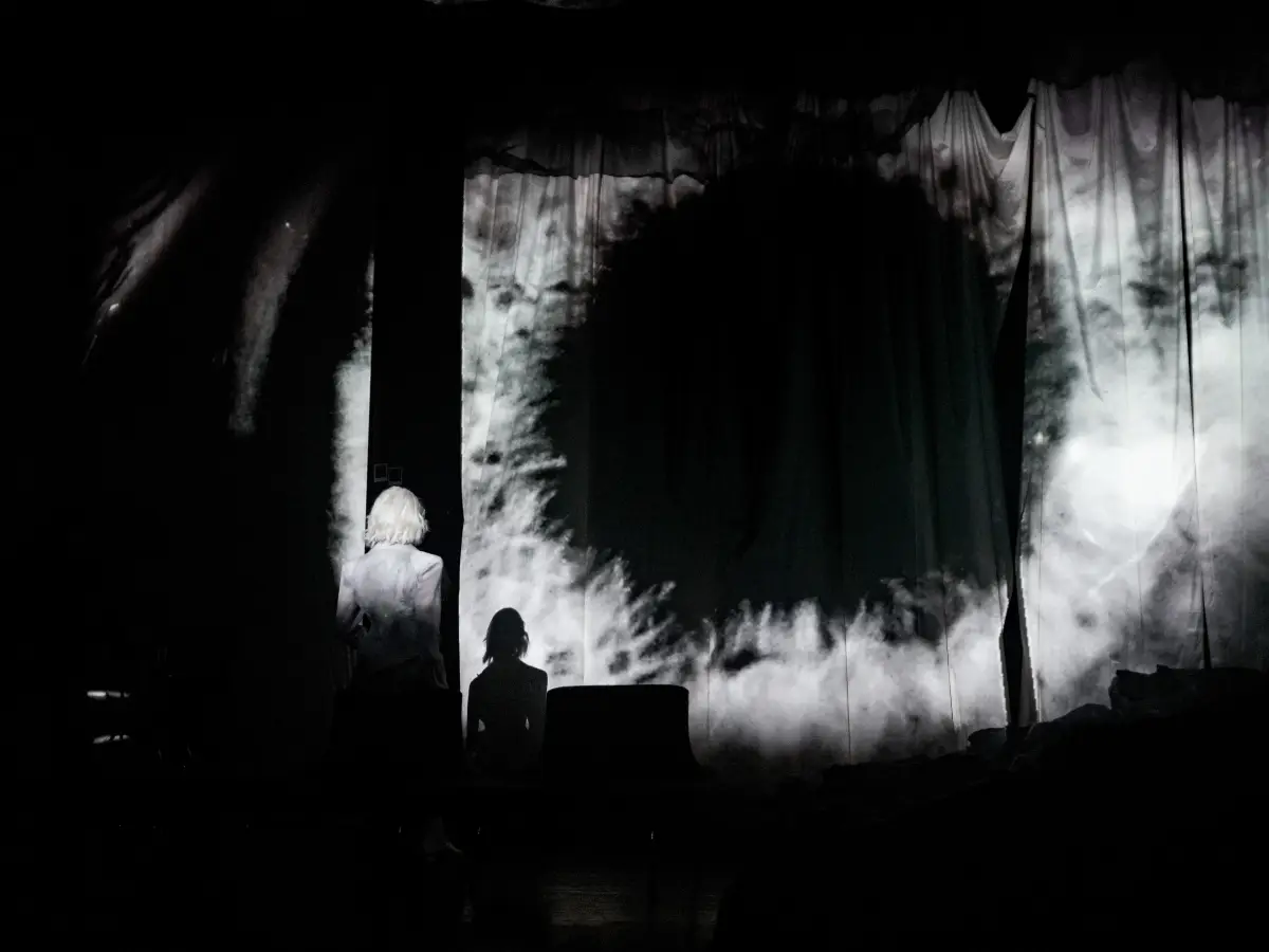 Neištikimoji | PERKELTAS IŠ SPALIO 28