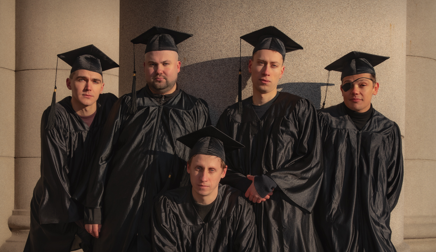 Comedy kasta: Aukštasis išsilavinimas